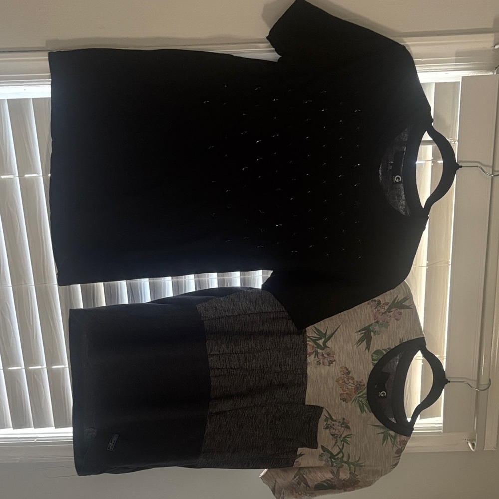 G by Guess Black with stars and Gray Short Sleeve Tees 2 pack for $14
